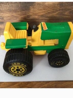 Vintage Tiny Tonka tractor